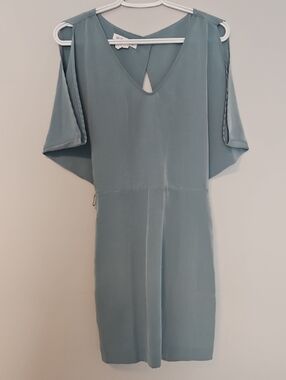 Elegant Sea Foam Peekaboo Back Vneck Batwing Dress BCBGeneration
